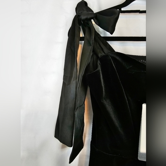 ENDLESS Rose Velvet Satin Sweetheart Jumpsuit in Size Small black NWT - Picture 7 of 9